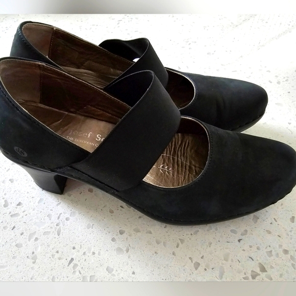Josef Seibel Black Mary Jane Pumps sz 9-9.5 (40) - Picture 3 of 13